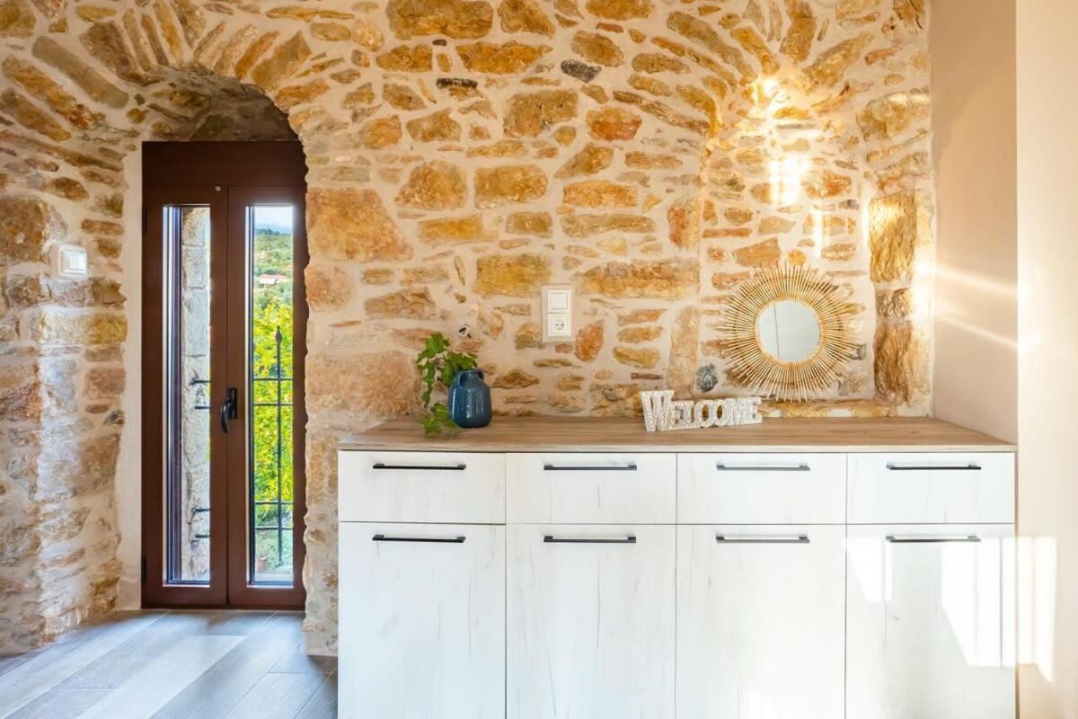 Mantineia Stone Villa-An Ethereal Getaway Megali Mantineia Luaran gambar