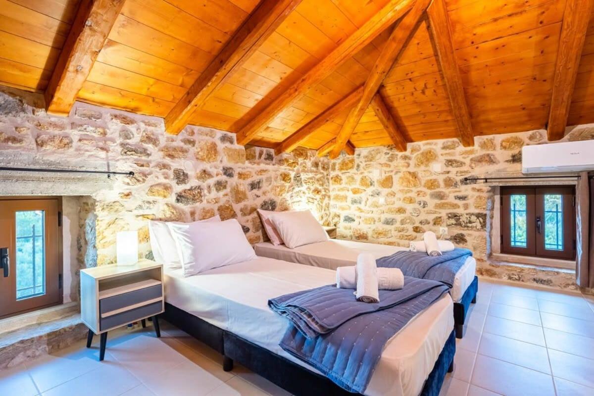 Mantineia Stone Villa-An Ethereal Getaway Megali Mantineia Luaran gambar